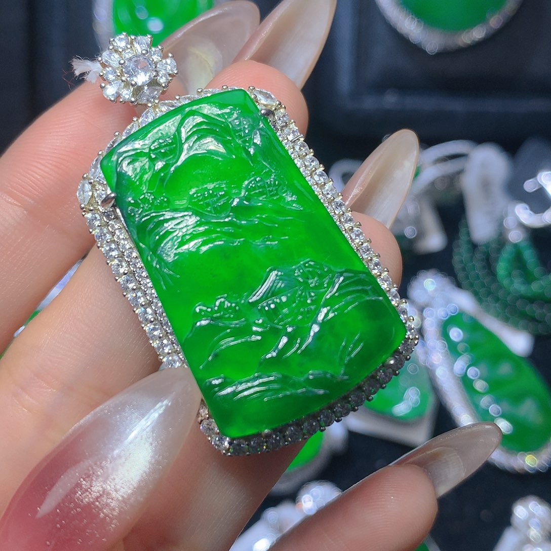 翡翠颈饰银S925镶嵌翡翠