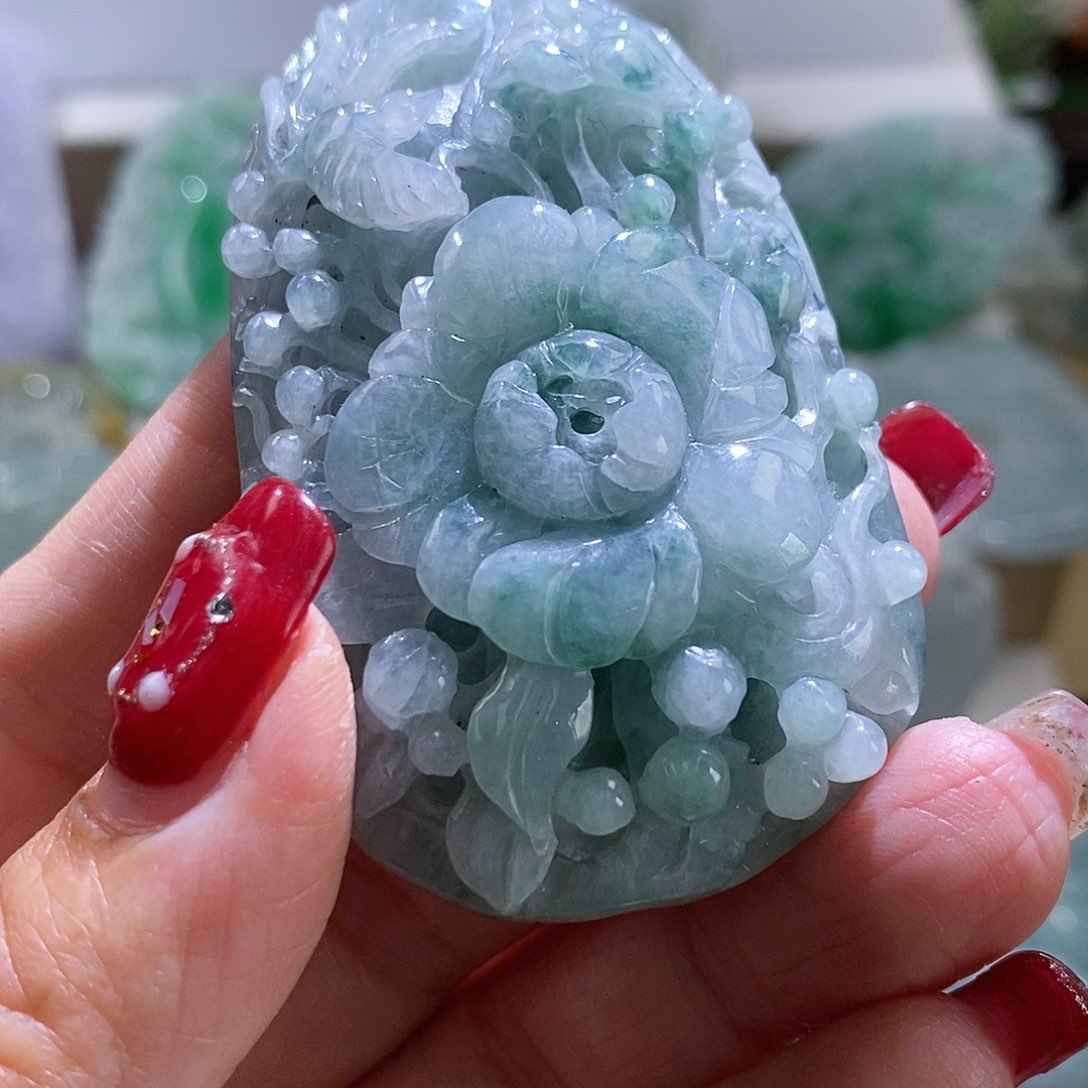 【闪购商品】翡翠颈饰未镶嵌喜上眉梢