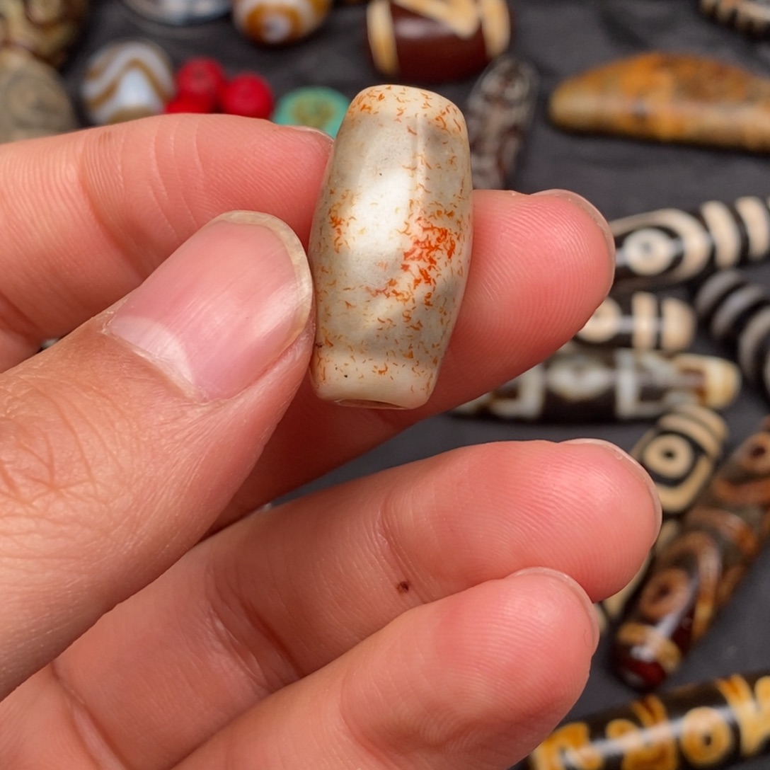 玛瑙/玉髓合金颈饰