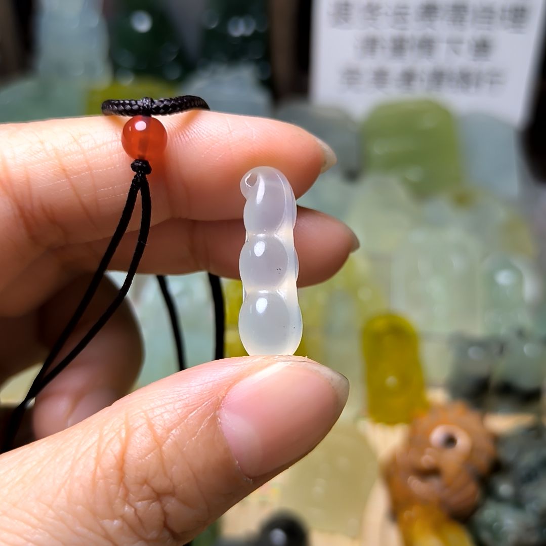 岫玉吊坠(不含链)未镶嵌