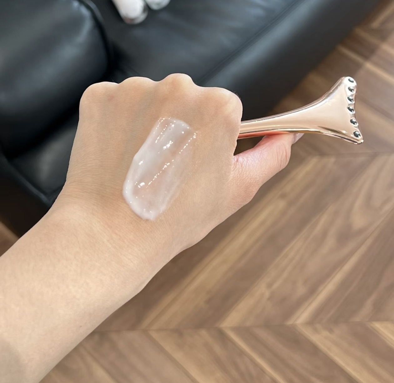 m熬夜精华涂抹刷