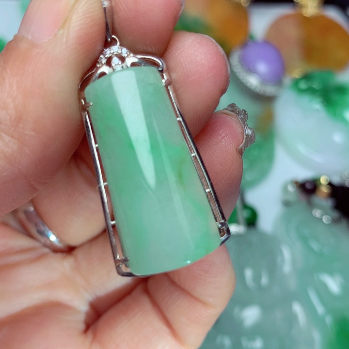 翡翠吊坠(不含链)未镶嵌