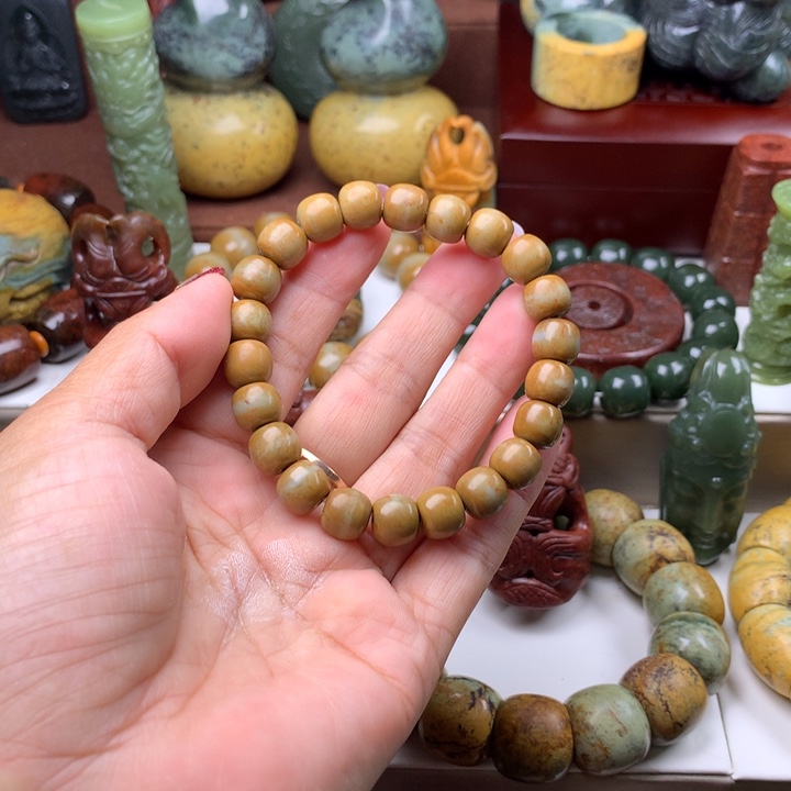 岫岩河磨玉（透闪石质玉）手链未镶嵌