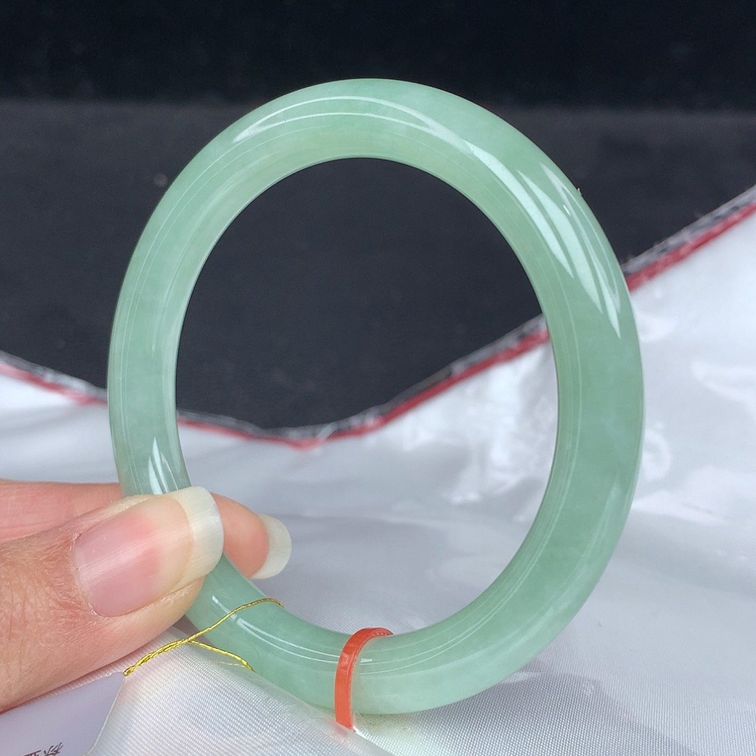 翡翠手镯未镶嵌54圈1432