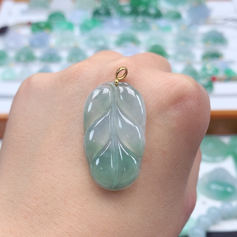 【闪购商品】翡翠吊坠(赠链)18K金镶嵌