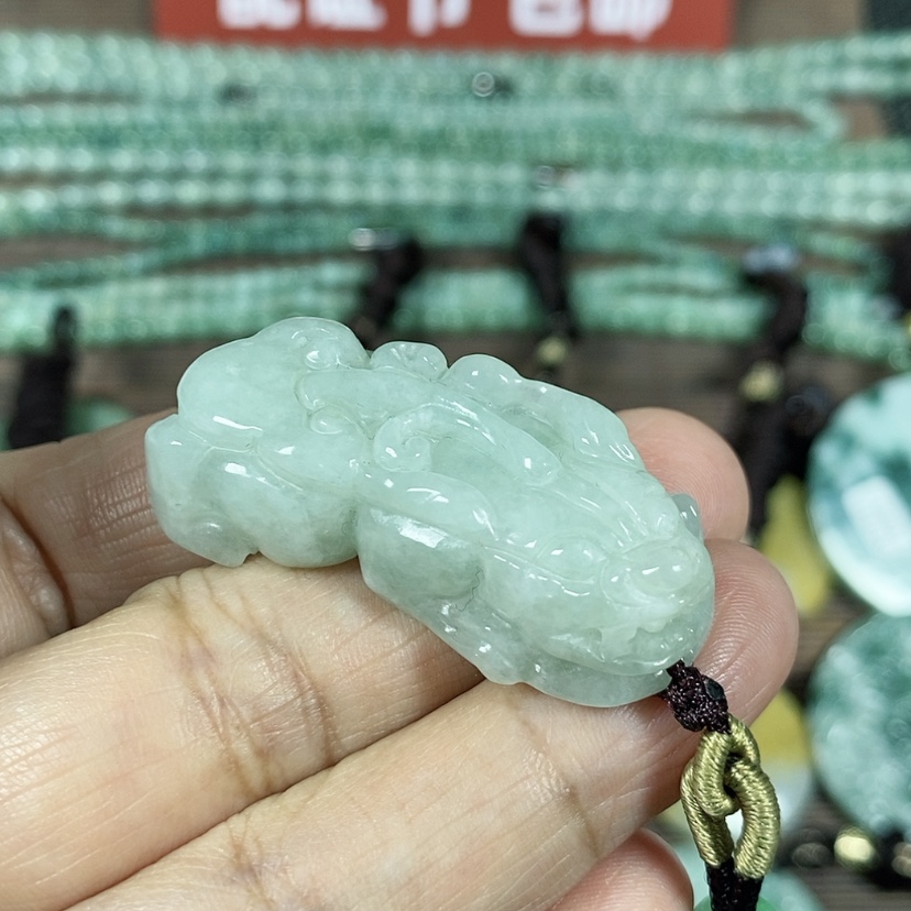 【闪购商品】翡翠颈饰未镶嵌玉吊坠翡翠玉貔貅吊坠