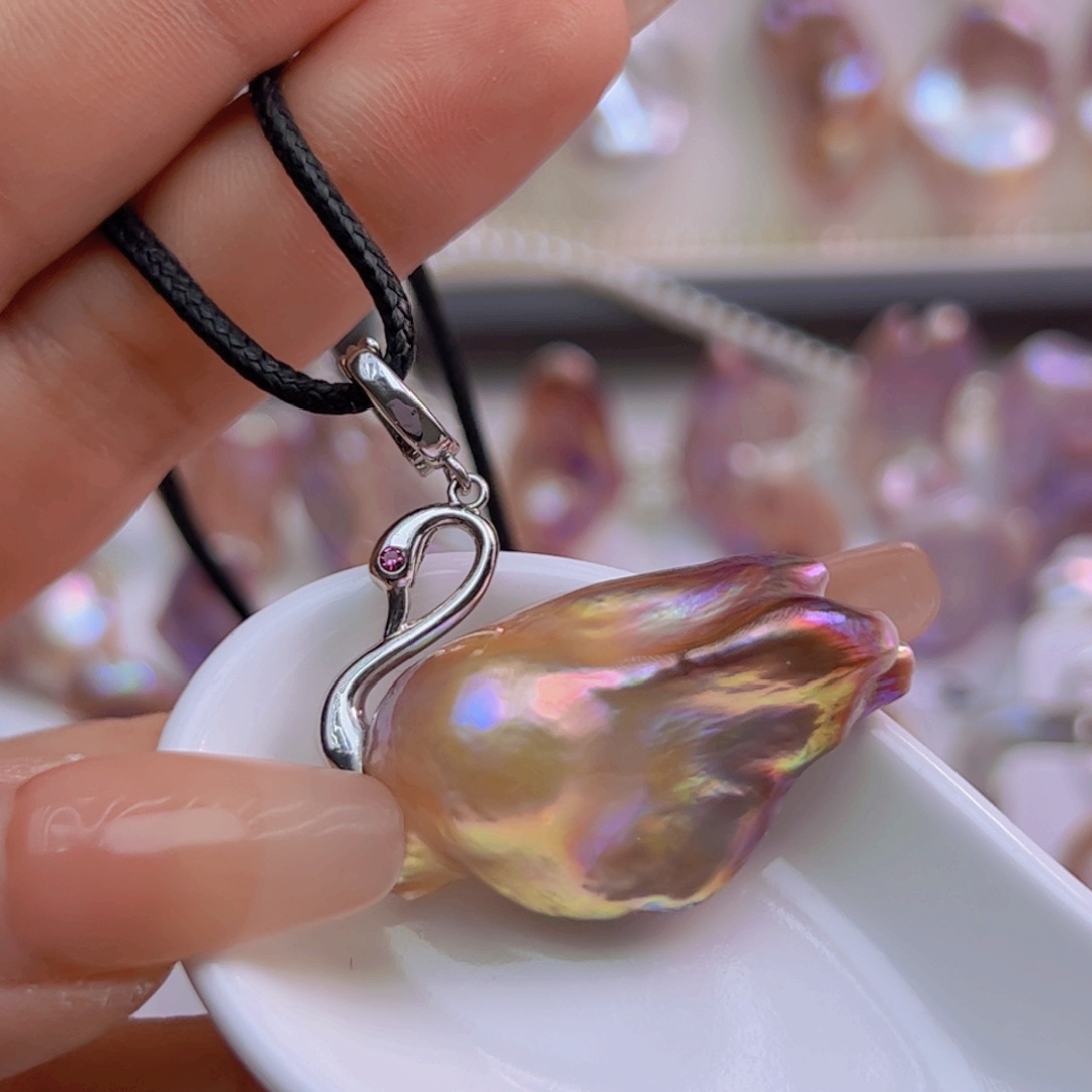 淡水珍珠吊坠(赠链)未镶嵌