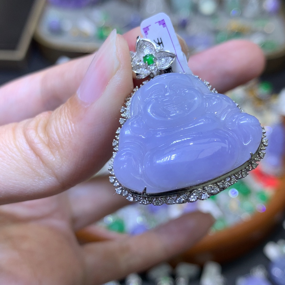 颈饰18K金镶嵌翡翠