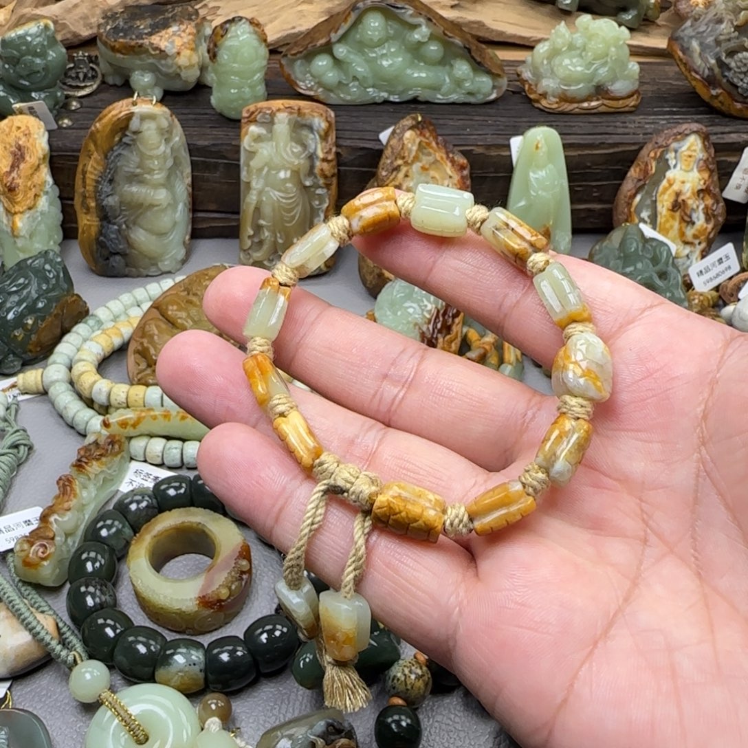 ****丹岫岩河磨玉（透闪石质玉）未镶嵌珠宝奇石