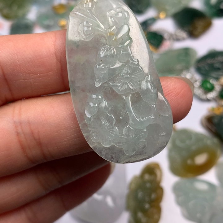 翡翠未镶嵌颈饰翡翠