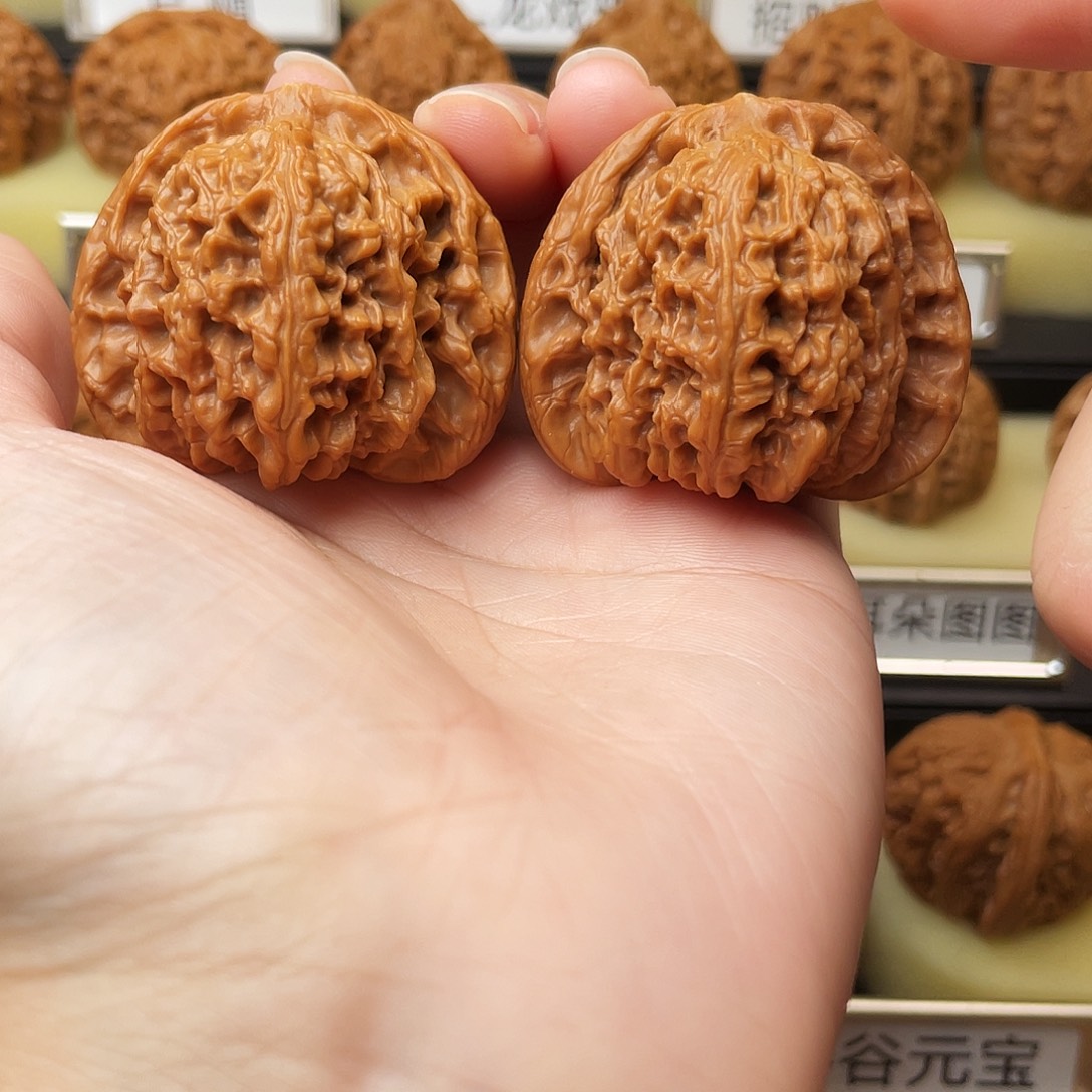 文玩核桃吊坠南疆45全品