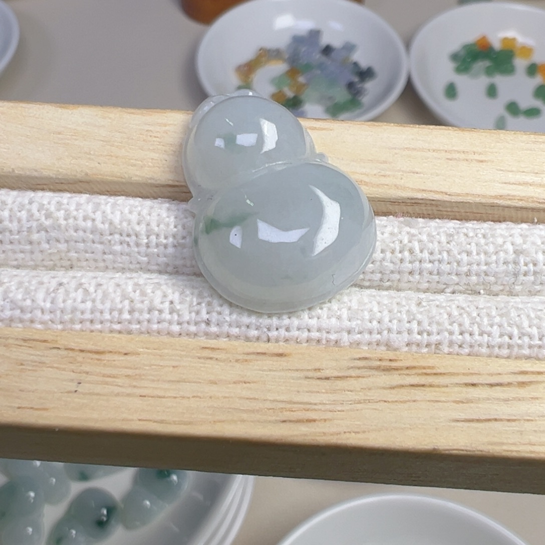 翡翠散珠葫芦一个