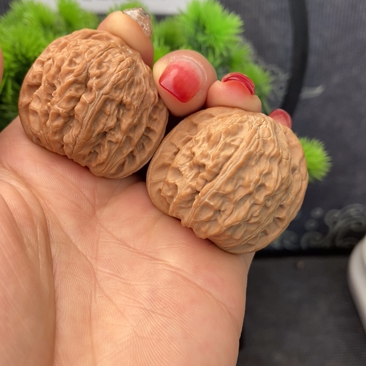 37尺山地磨文玩核桃