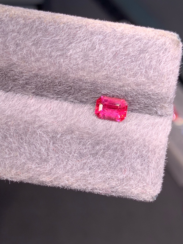 天然尖晶石 裸石0.69ct