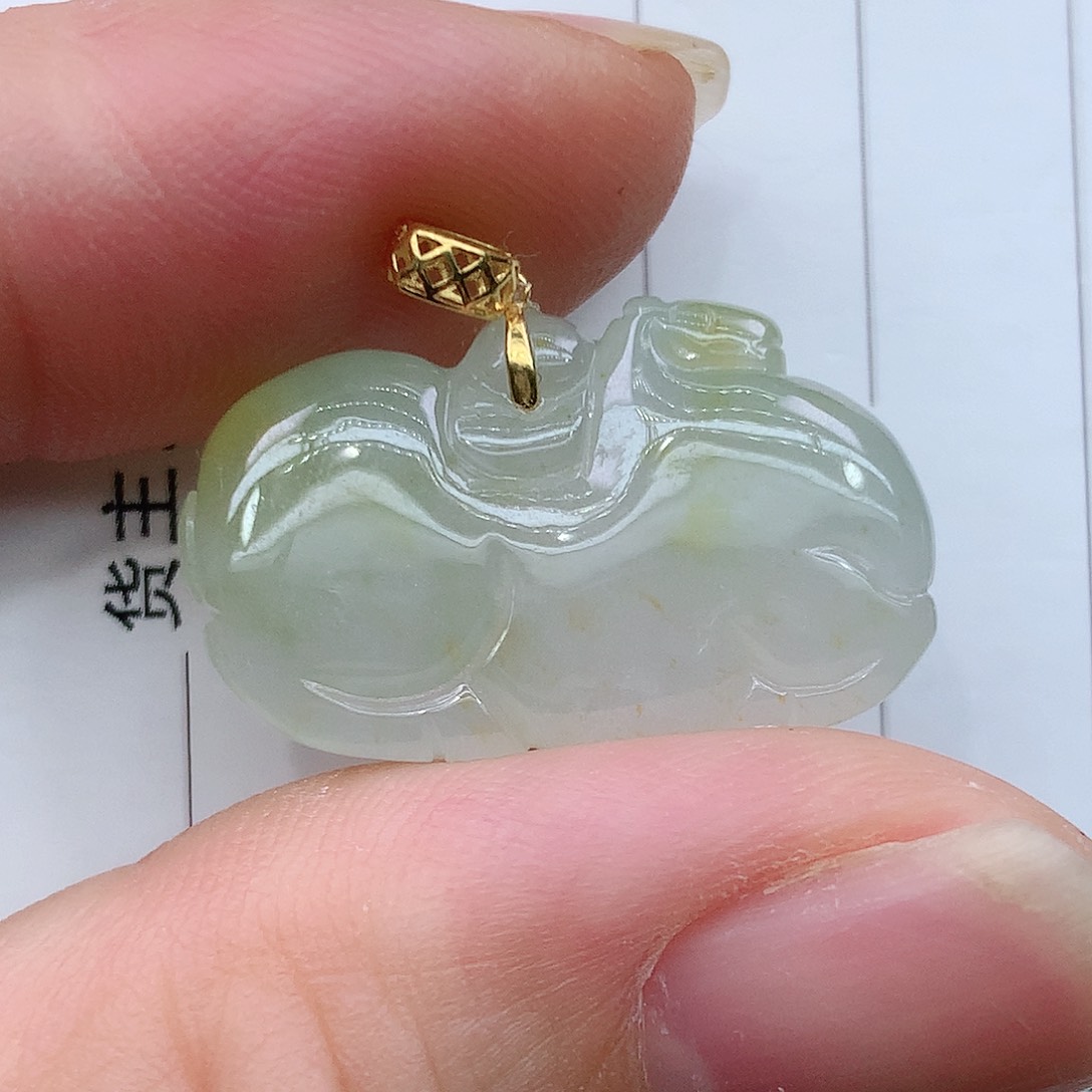翡翠吊坠(不含链)18K金镶嵌