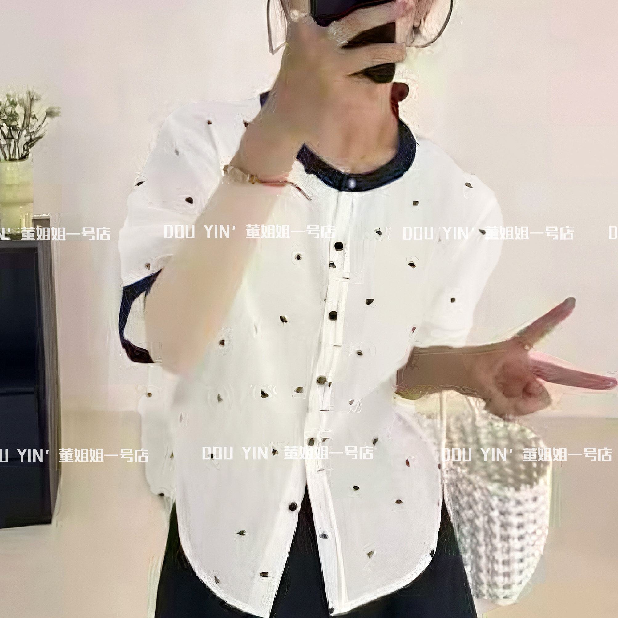 25039夏款时尚气质小衫爱心