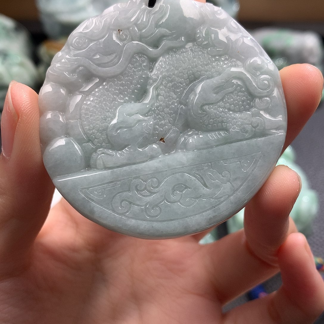 吊坠(不含链)未镶嵌翡翠