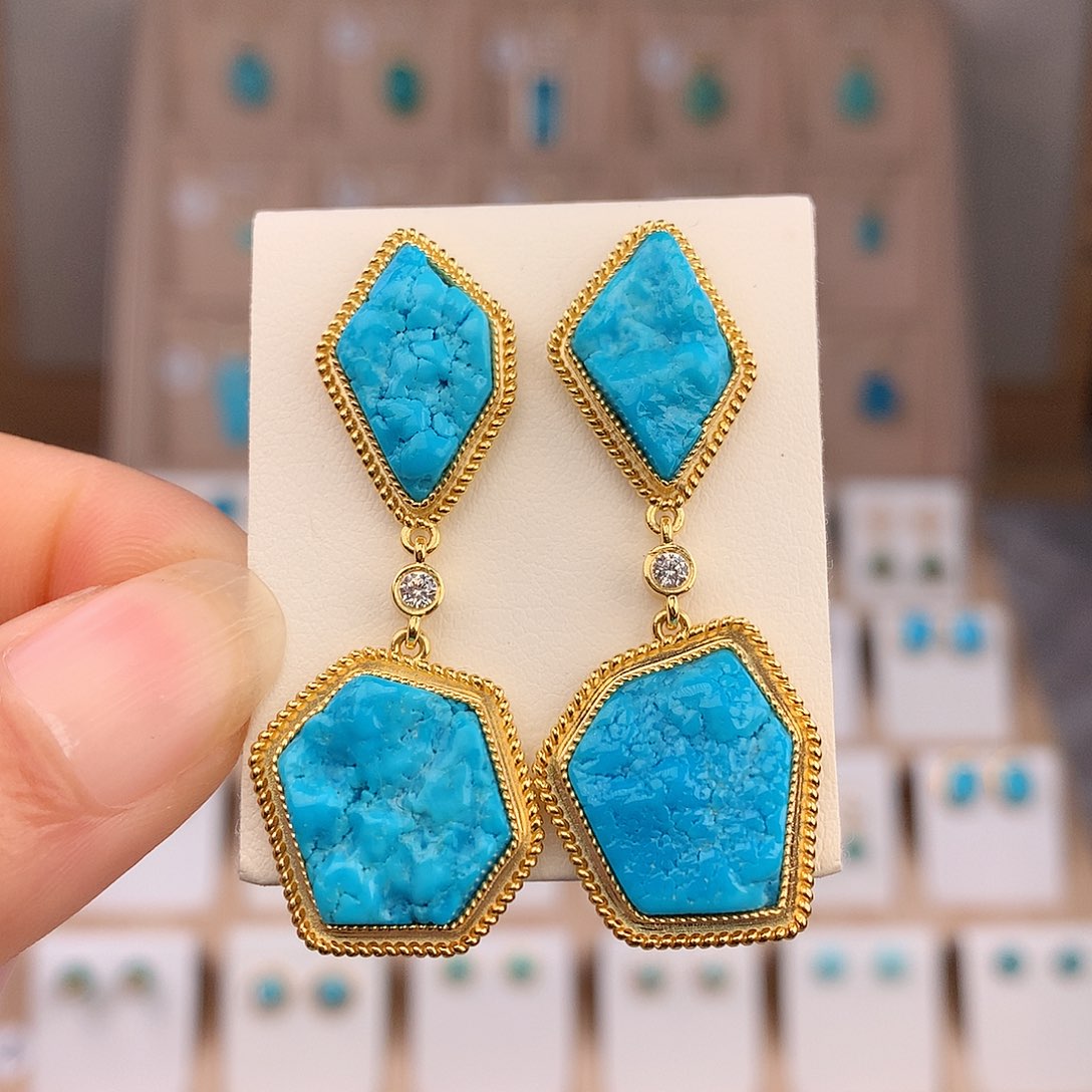 绿松石足银镶嵌耳饰