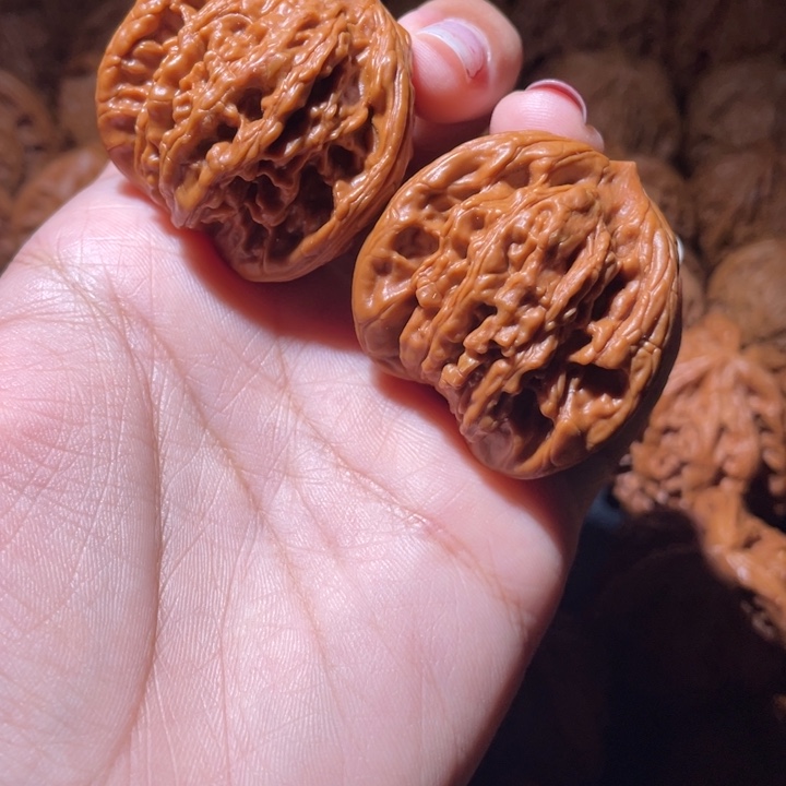 ****趙吊坠桃核小妹三棱