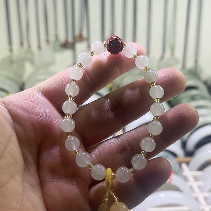 未镶嵌手链石英岩玉