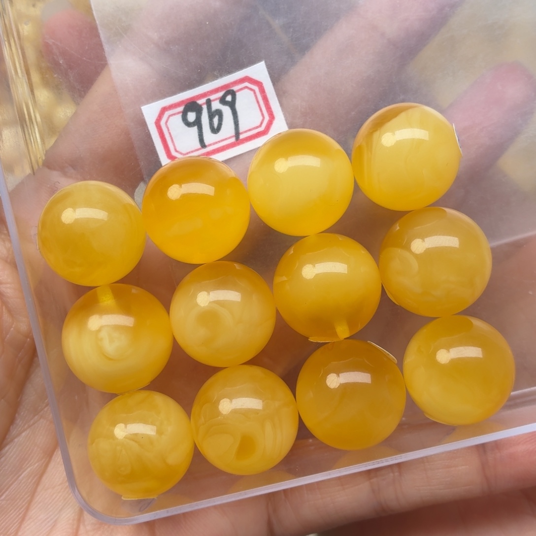 小***七蜜蜡未镶嵌裸石18+蜜蜡手串