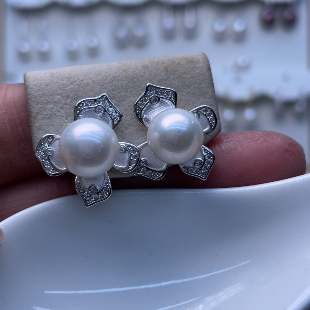 淡水珍珠未镶嵌耳饰