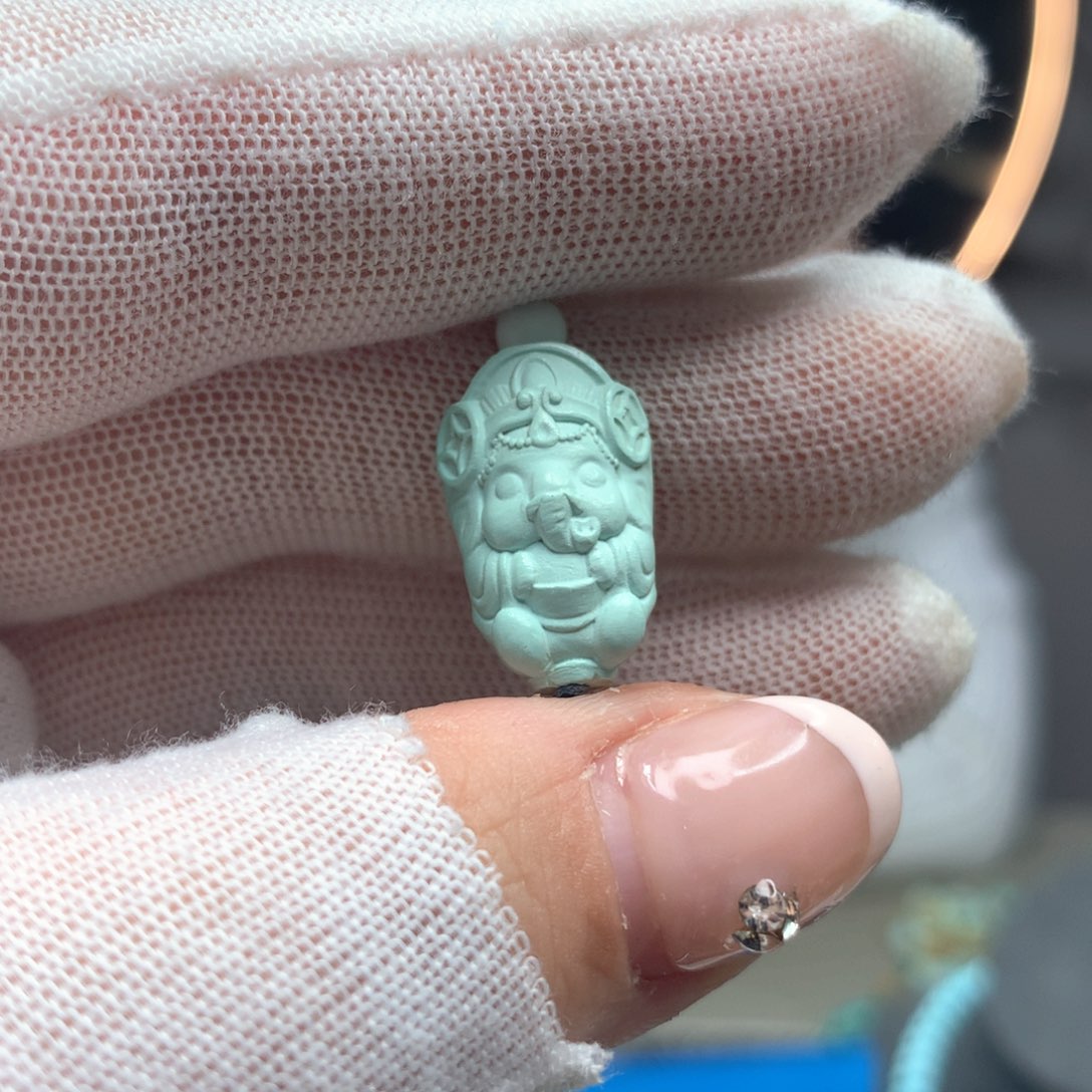 绿松石未镶嵌挂件