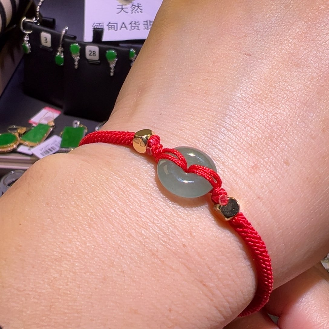 翡翠颈饰未镶嵌手绳