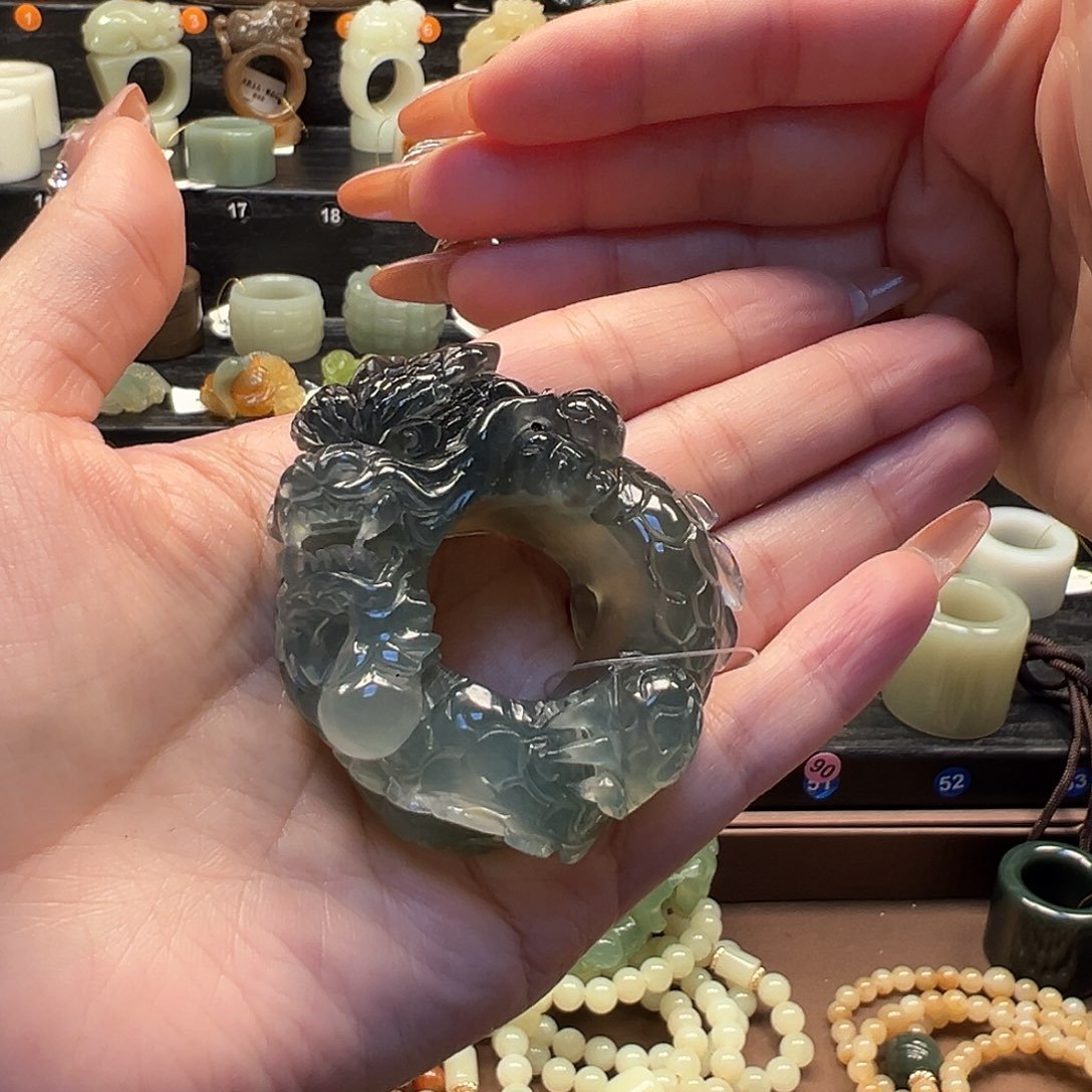 X***萍蛇纹石玉未镶嵌戒指内径22