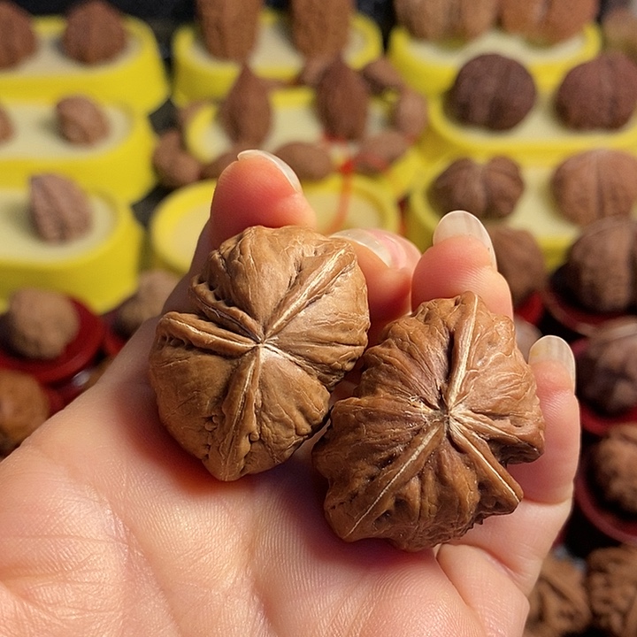 文玩核桃把件李*欣小连体