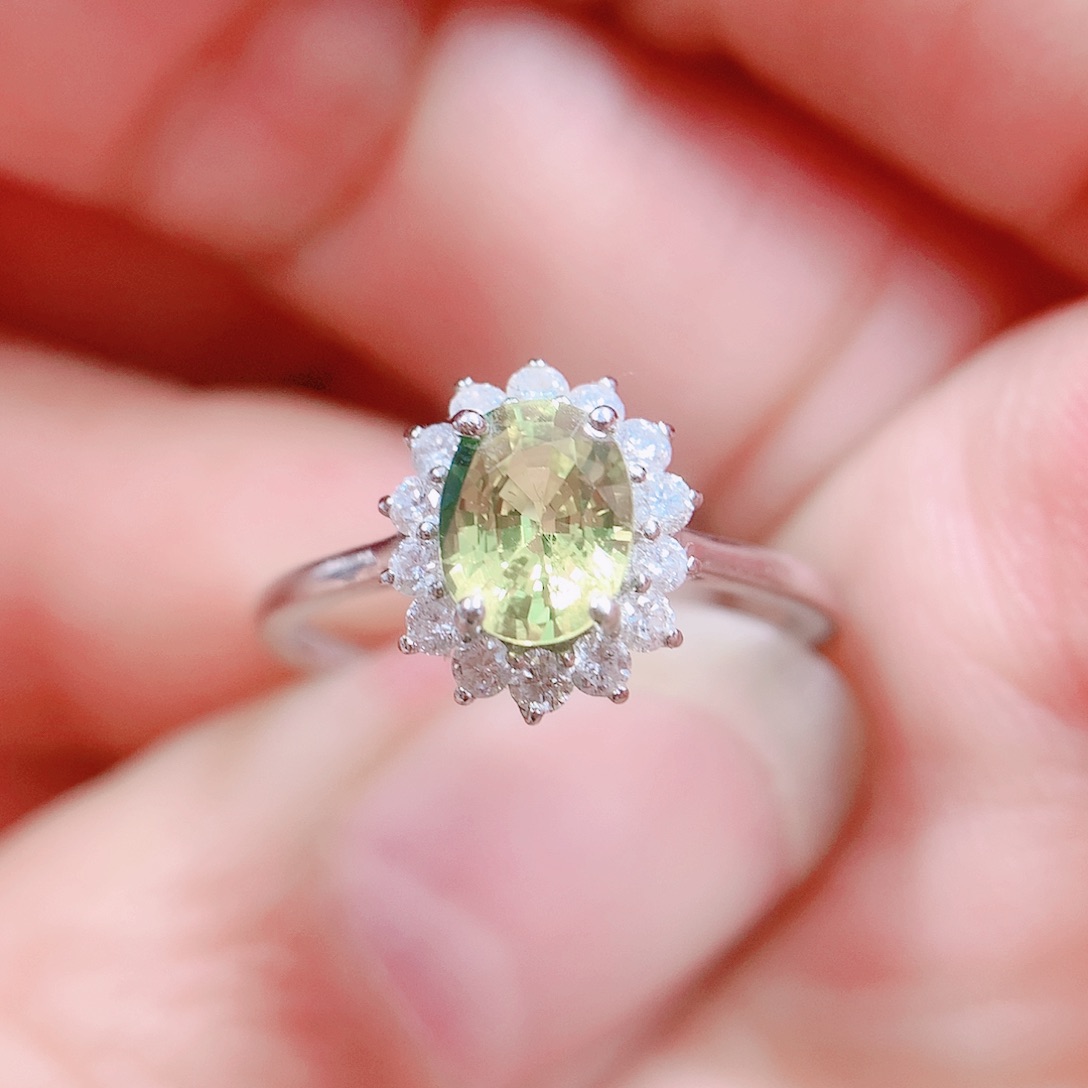 蓝宝石戒指18K金镶嵌5✖️6.4