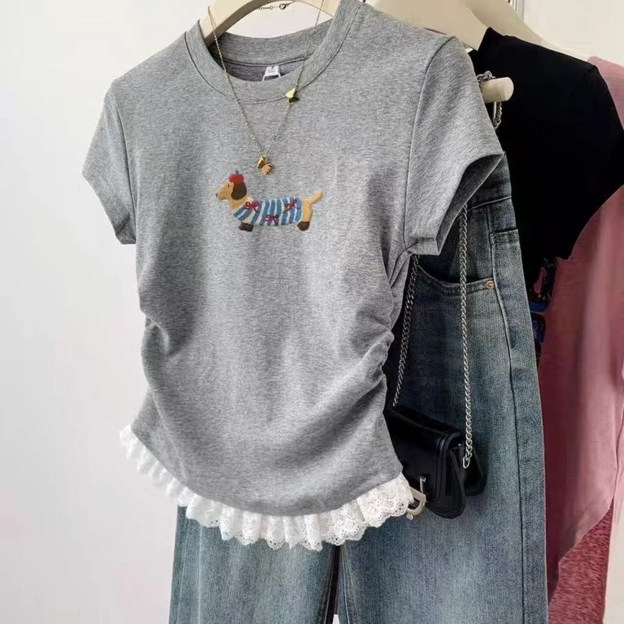 纯棉灰色小狗印花下摆蕾丝花边短袖夏季辣妹新款褶皱修身短款上衣