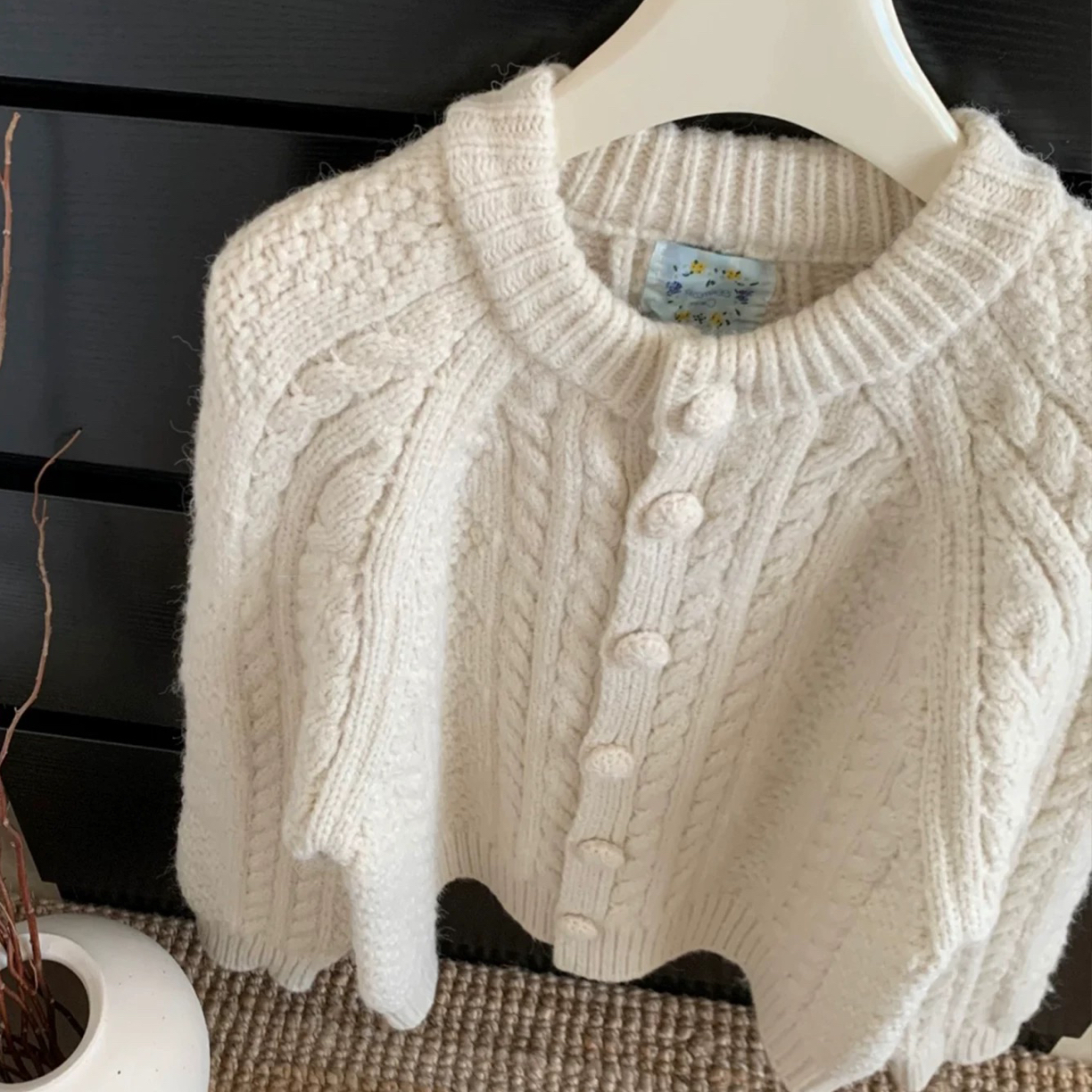 韩国东大门设计毛衣ins奶油白针织外套 