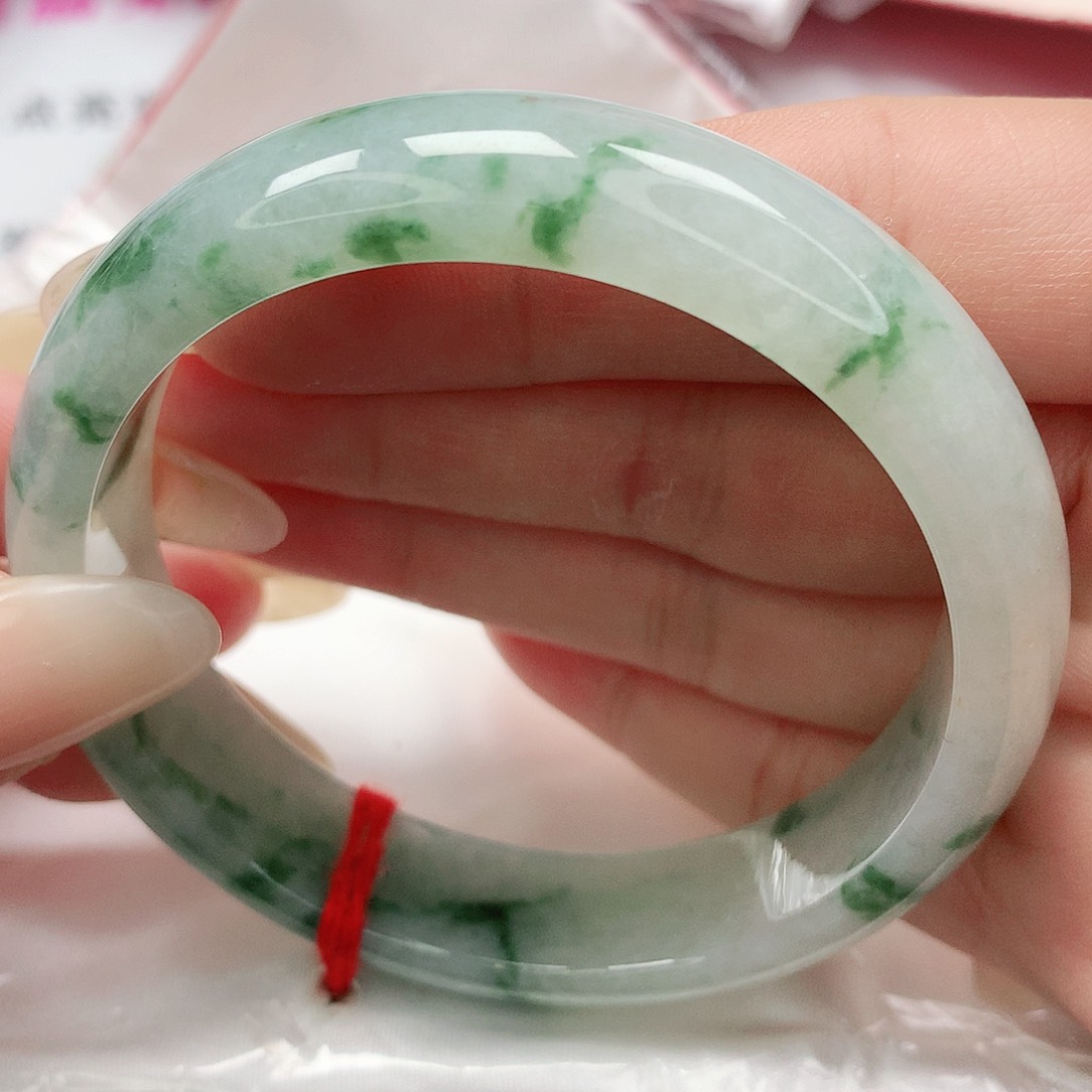 翡翠手镯未镶嵌缅甸天然A货翡翠