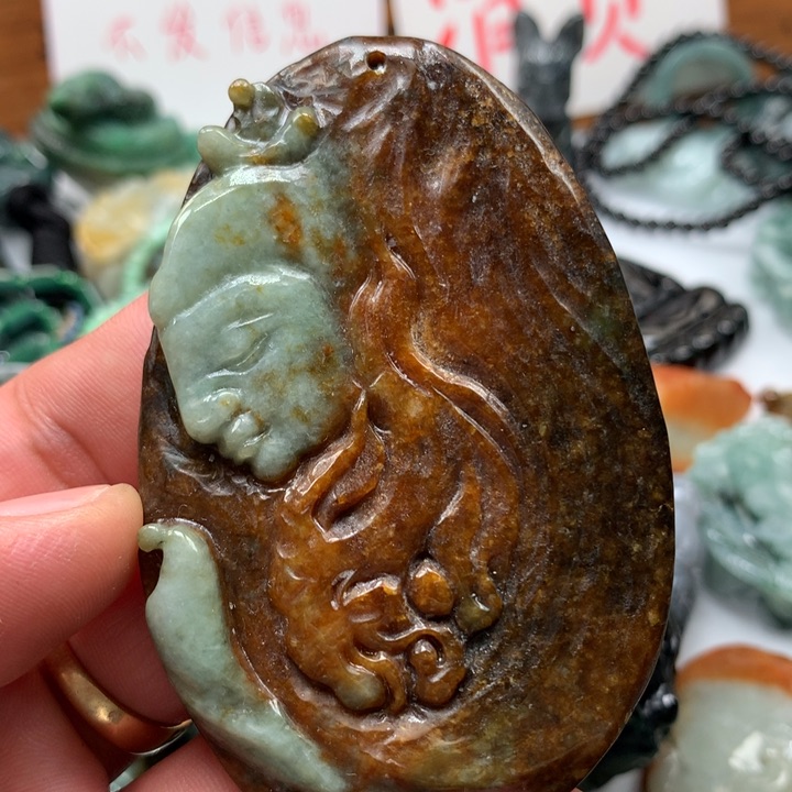 翡翠颈饰未镶嵌保真天然A货翡翠