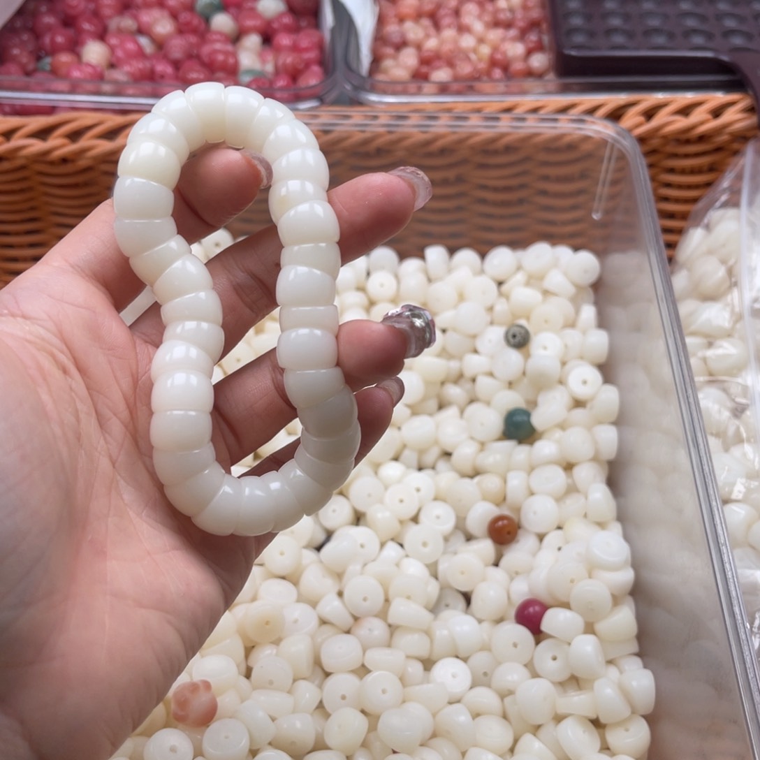 吊坠白玉菩提p x25/12mm/100颗纯白大肠瑕