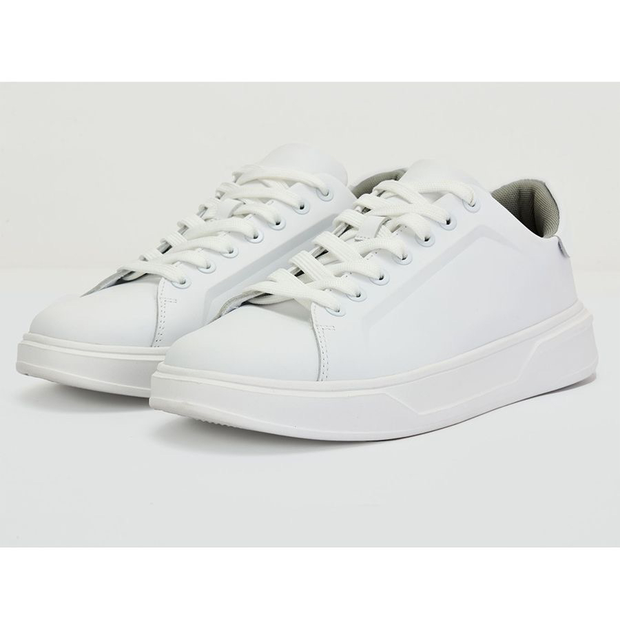 春秋小白鞋休闲板鞋百搭男款板鞋鞋子平跟纯色休闲风