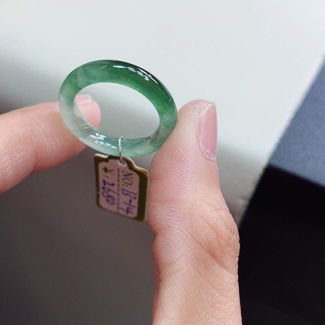 未镶嵌戒指翡翠王****?13-14号