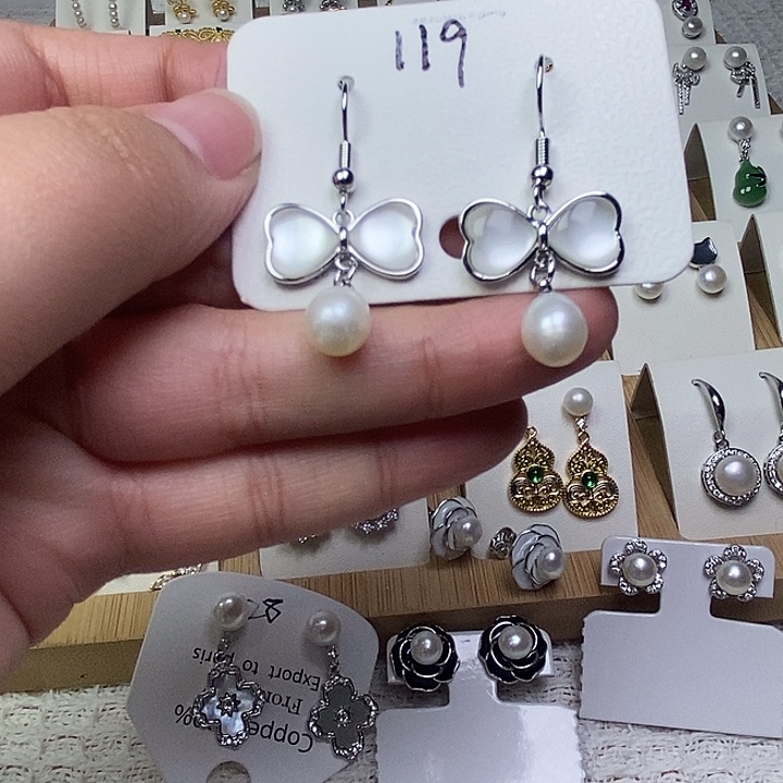 银S925镶嵌耳饰淡水珍珠