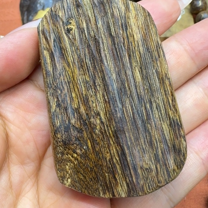 大叶紫檀（黑酸枝木类）