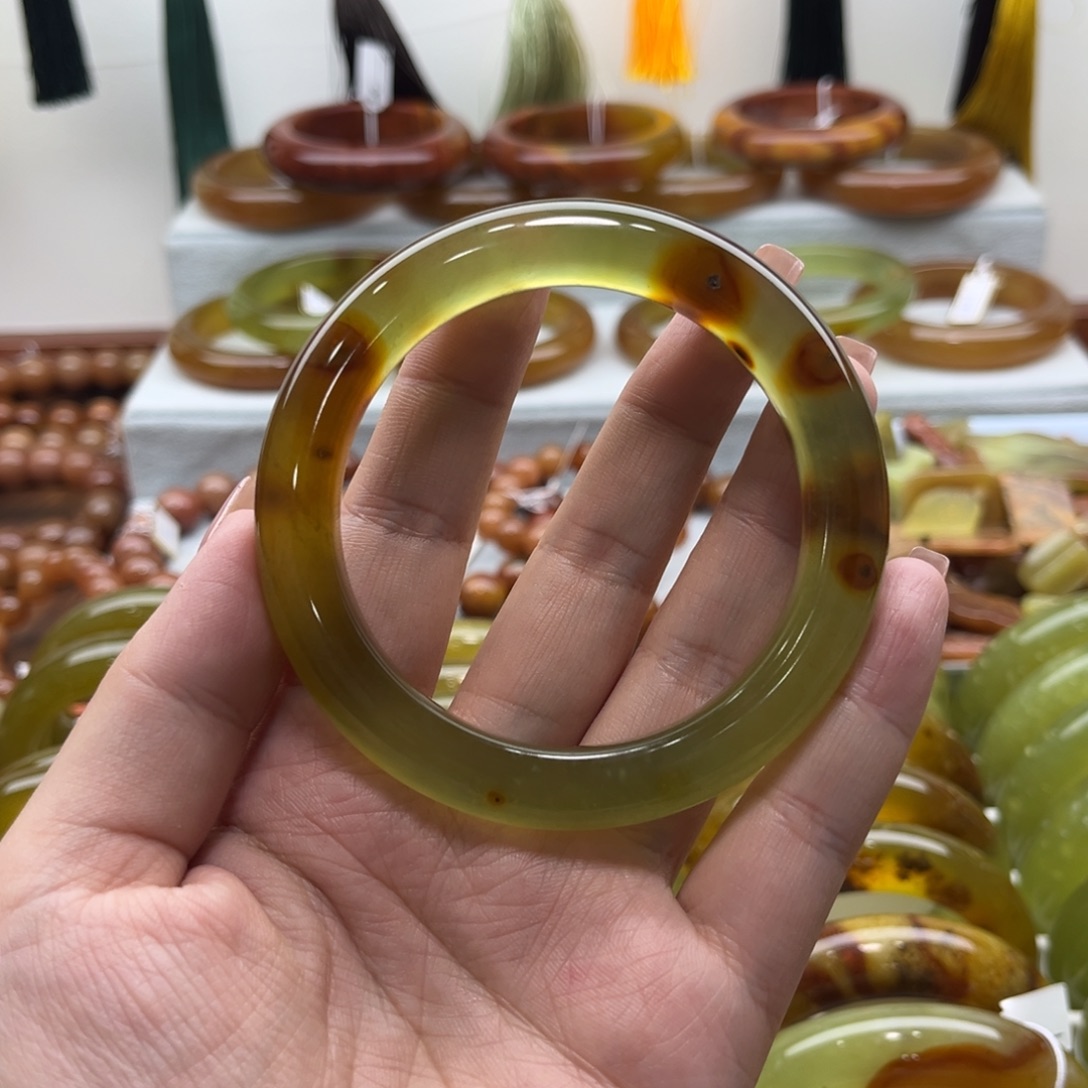 佰***汇蛇纹石玉未镶嵌珠宝奇石