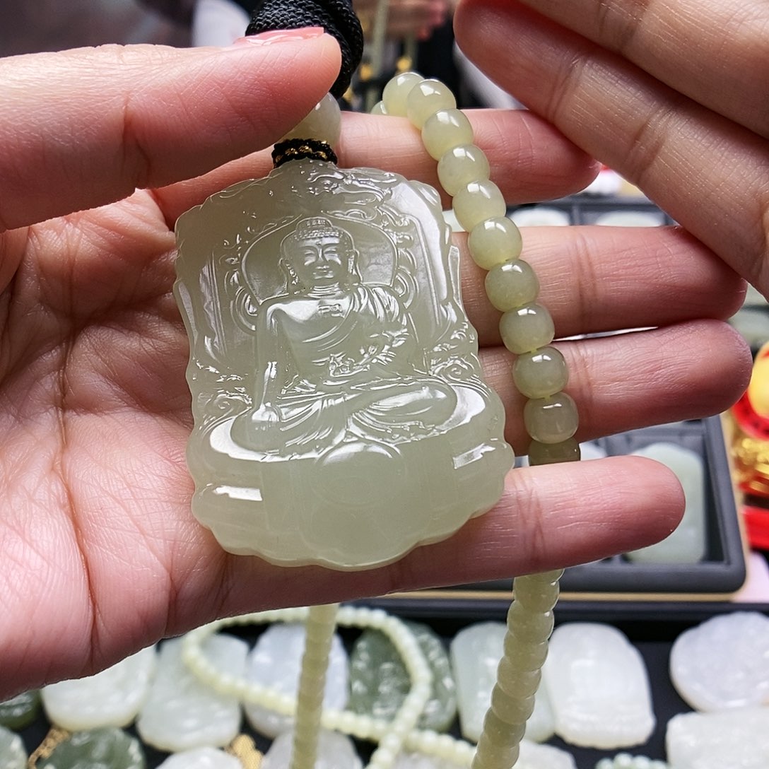 和田玉颈饰未镶嵌加****生