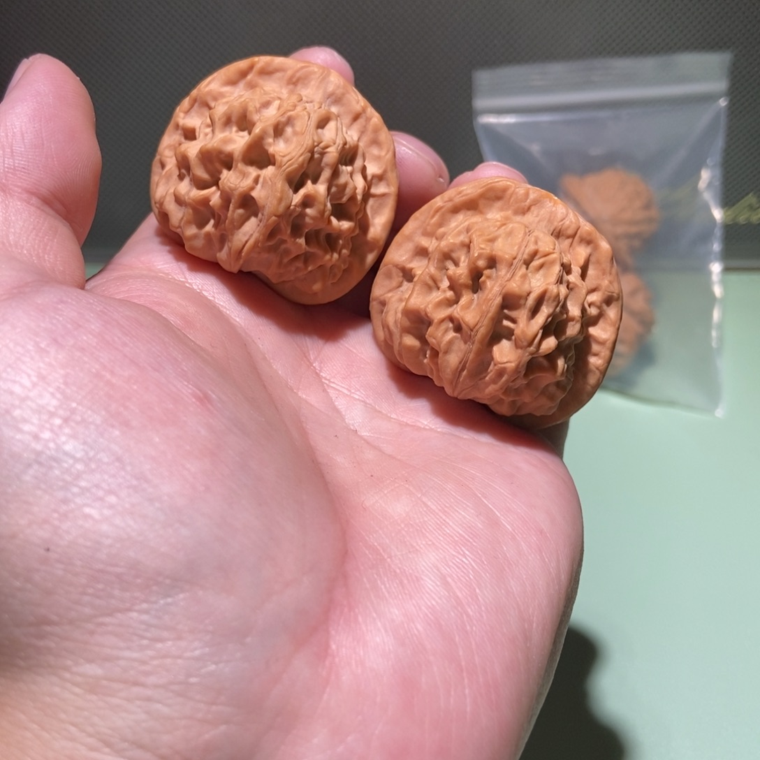 文玩核桃吊坠39天地 微修尖