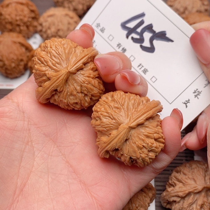 文玩核桃吊坠39白狮子455