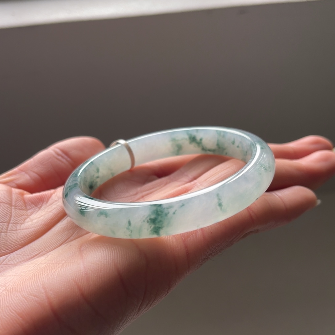 翡翠未镶嵌手镯55圈三天鉴赏期