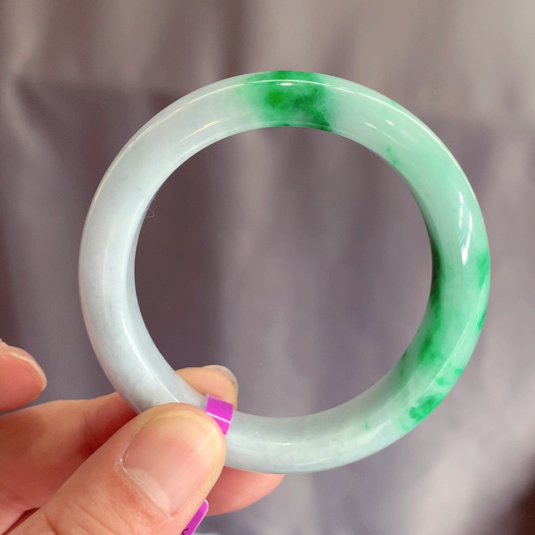 翡翠手镯未镶嵌缅甸翡翠