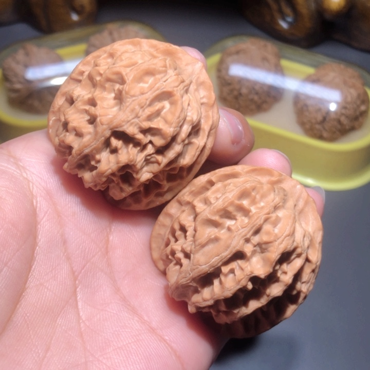 文玩核桃把件40苹果园