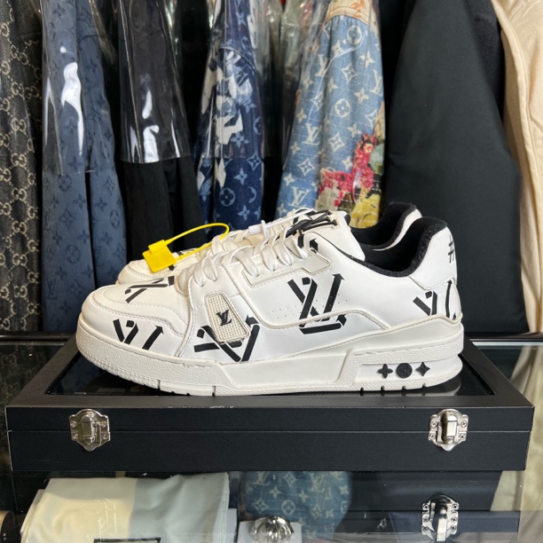 99新 LouisVuitton/路易威登 trainer黑白环保板鞋/42码/无盒