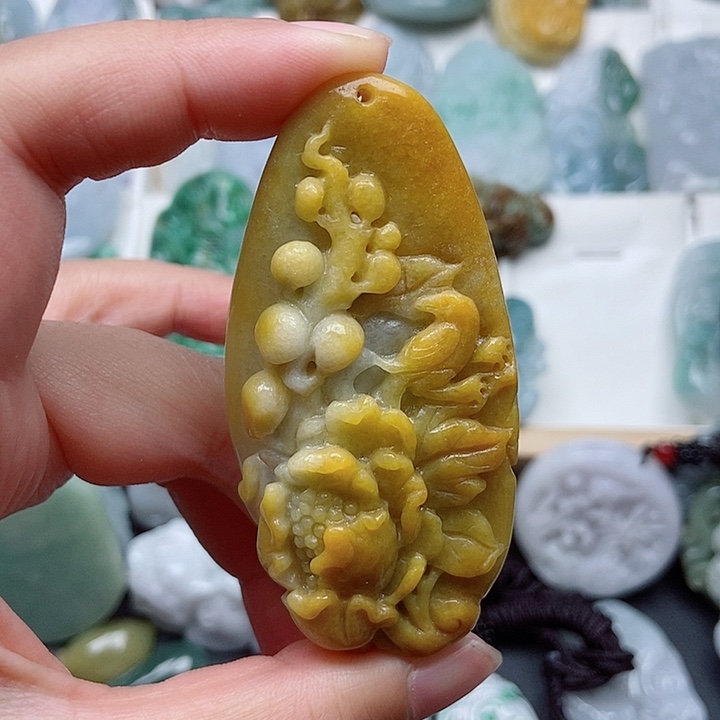 翡翠未镶嵌颈饰翡翠