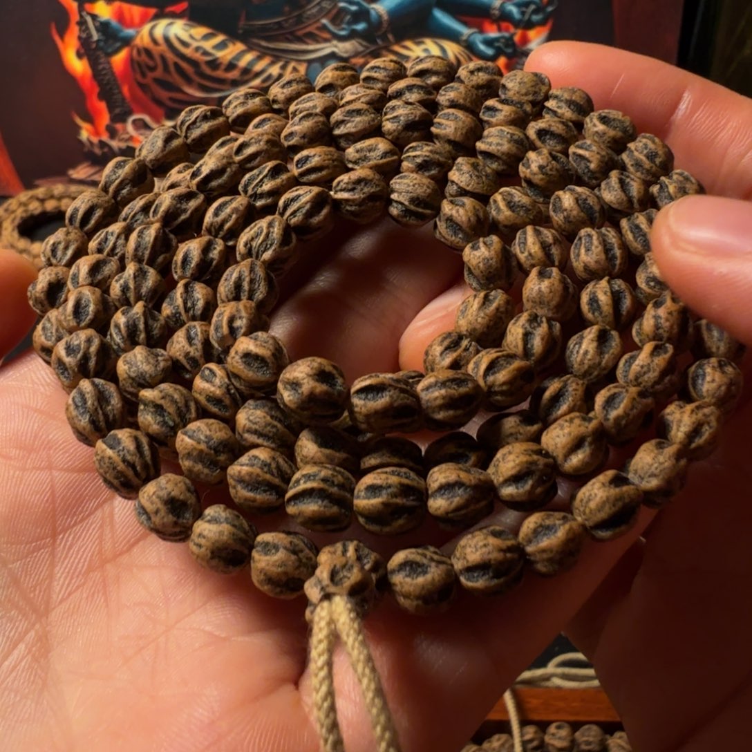 哔***8吊坠柏香籽/百香籽